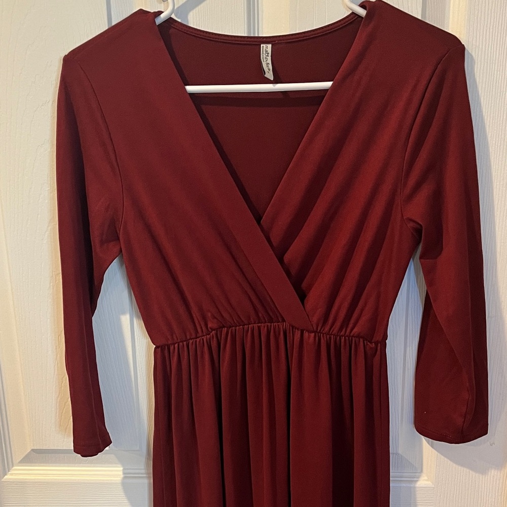 Motherbee Maternity maxi Burgundy V-Neck Dress